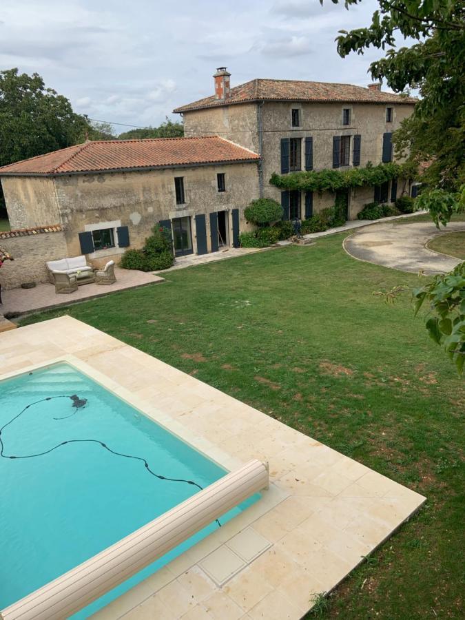 Le Petit Manoir Bed & Breakfast Brux Exterior foto